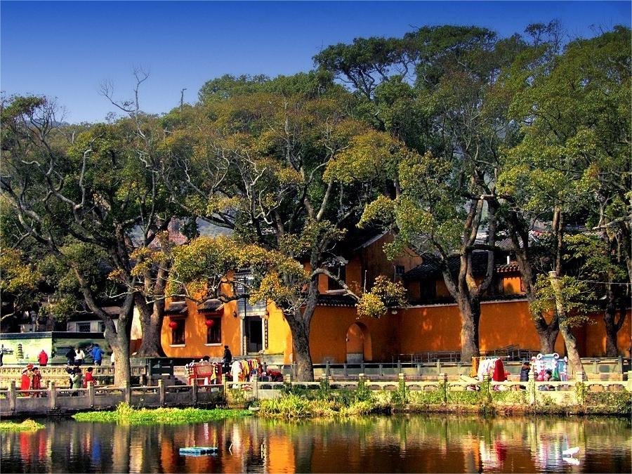 zhulin-temple-in-putuo-mountain zhulin-temple-in-putuo-mountain