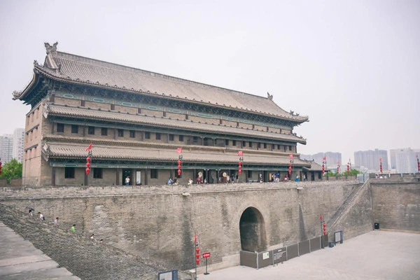 东门 东门